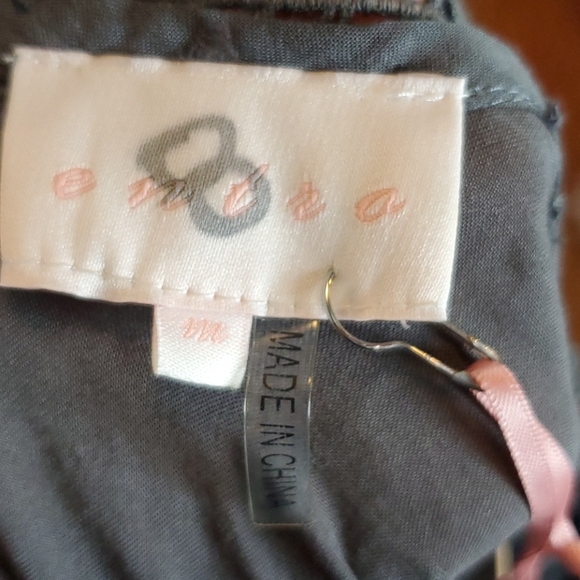 Entro usa, M, gray modern does vintage lace top - Picture 8 of 8